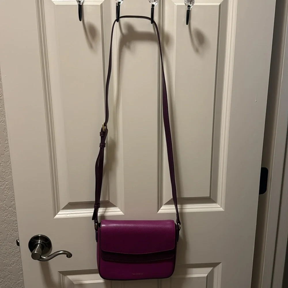 A Purple Leather Vera Bradley Bag! - Picture 2 of 8